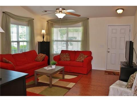 519 Pennyfields Ln, Clover, SC 29710 photo 3