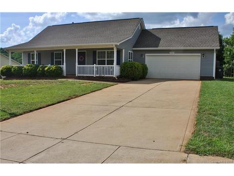 519 Pennyfields Ln, Clover, SC 29710 photo 2