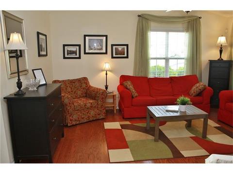 519 Pennyfields Ln, Clover, SC 29710 photo 4