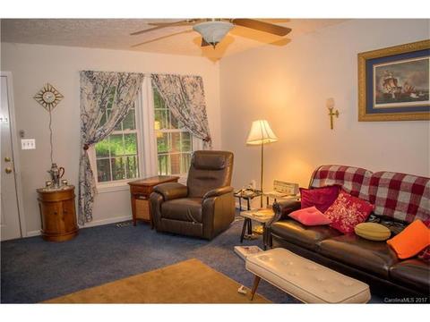 1584 Brook Ln, Denver, NC 28037 photo 3
