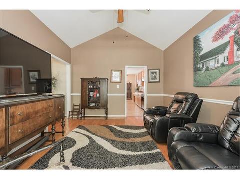 100 Vineyard Dr, Monroe, NC 28110 photo 8