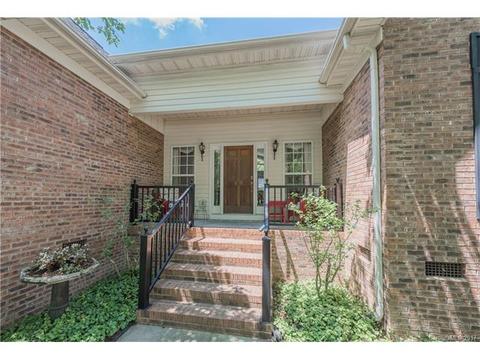 100 Vineyard Dr, Monroe, NC 28110 photo 2