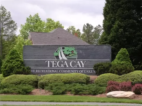 11084 Deep Cove Dr, Tega Cay, SC 29708 photo 3