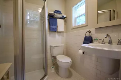 593 E Main St, Brevard, NC 28712 photo 9
