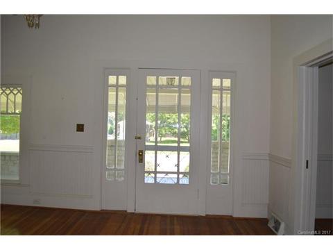 706 S Main St, Salisbury, NC 28146 photo 4