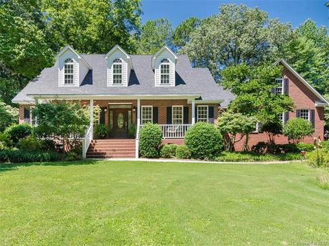 1808 Third Tee Rd, Lancaster, SC 29720 photo 1