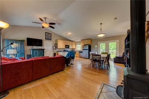 239 Aster Ln, Tryon, NC 28782 photo 6