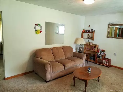 23 Academy St, Marshall, NC 28753 photo 2