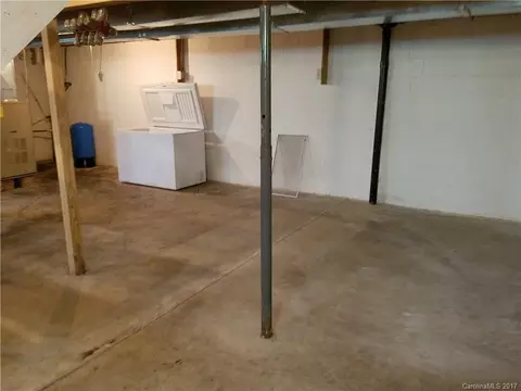 23 Academy St, Marshall, NC 28753 photo 8