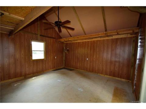 1733 Travis Rd, Conover, NC 28613 photo 15