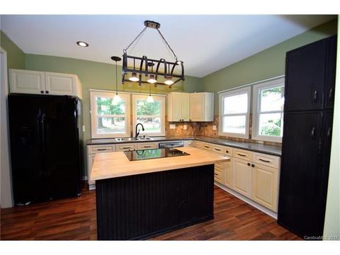 1733 Travis Rd, Conover, NC 28613 photo 4