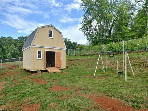 30 Tyler St, Clyde, NC 28721 photo 15