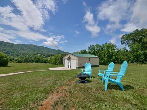 30 Tyler St, Clyde, NC 28721 photo 18
