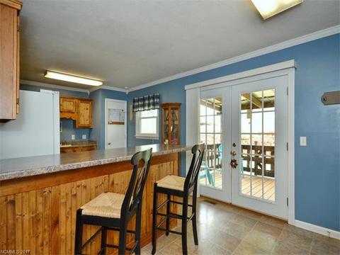 30 Tyler St, Clyde, NC 28721 photo 7