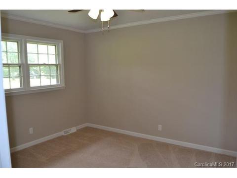 2591 Pineview Dr, Lancaster, SC 29720 photo 8
