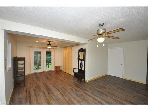 2274 Deep Gap Rd, Flat Rock, NC 28731 photo 17