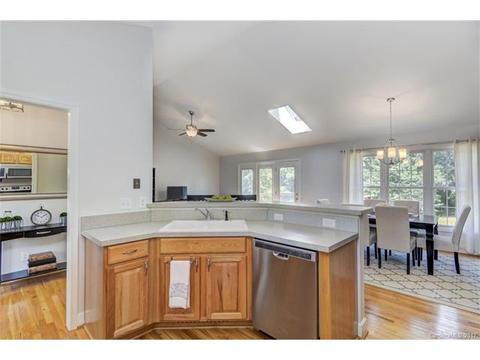 10734 Paxtons Pl, Davidson, NC 28036 photo 8