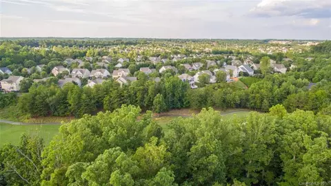 321 Golfview Crest Dr, Tega Cay, SC 29708 photo 2