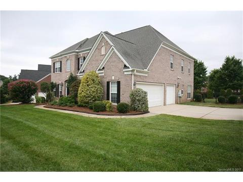 2523 Fallbrook Pl, Concord, NC 28027 photo 2