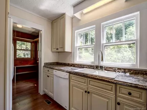 21 Apollo Dr, Sylva, NC 28779 photo 4