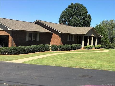 1175 Double Circle Dr, Conover, NC 28613 photo 1