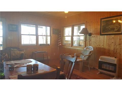308 Tupelo Ln, Purlear, NC 28665 photo 10