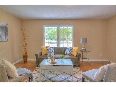 836 E John St, Matthews, NC 28105 photo 3