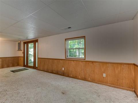 8 Tanglewood Ln, Saluda, NC 28773 photo 16