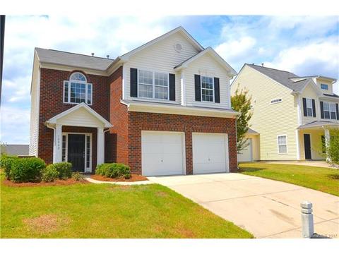 10842 Traders Ct, Davidson, NC 28036 photo 1