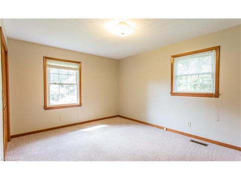 56 Tree Haven Dr, Brevard, NC 28712 photo 5