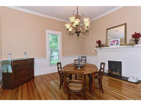 8 Wright Ave, York, SC 29745 photo 4