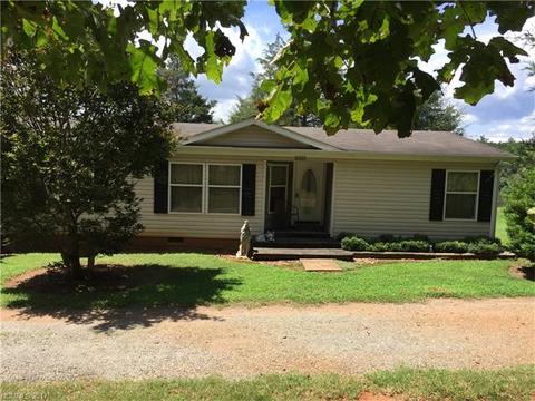 135 Isham Dr, Bostic, NC 28018 photo 1
