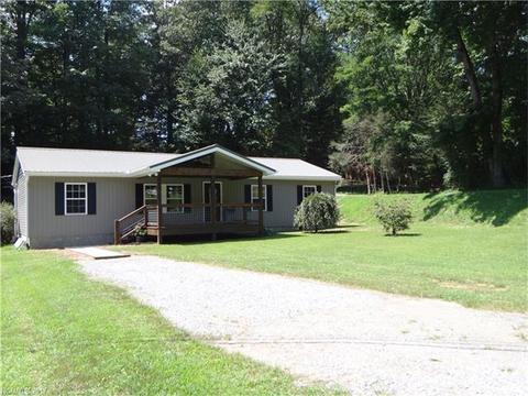 83 Dillingham Rd, Brevard, NC 28712 photo 2