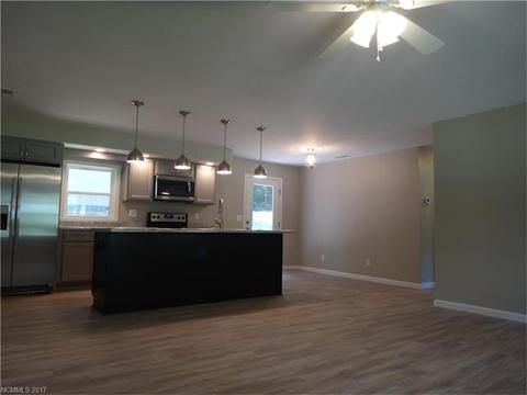 83 Dillingham Rd, Brevard, NC 28712 photo 4