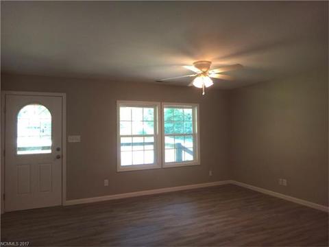 83 Dillingham Rd, Brevard, NC 28712 photo 3