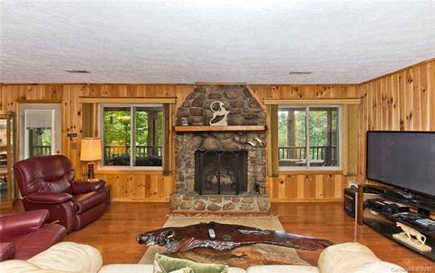 64 Hampton Gap Dr, Mars Hill, NC 28754 photo 2