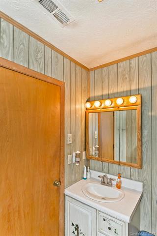 64 Hampton Gap Dr, Mars Hill, NC 28754 photo 12
