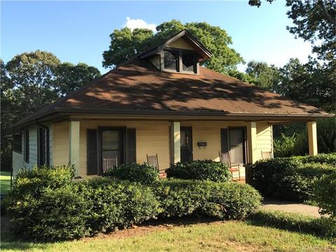 312 E Chestnut St, Stanley, NC 28164 photo 3