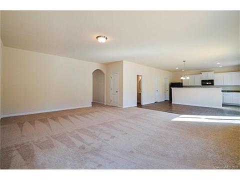 2109 Boulder Ct, Ranlo, NC 28054 photo 6