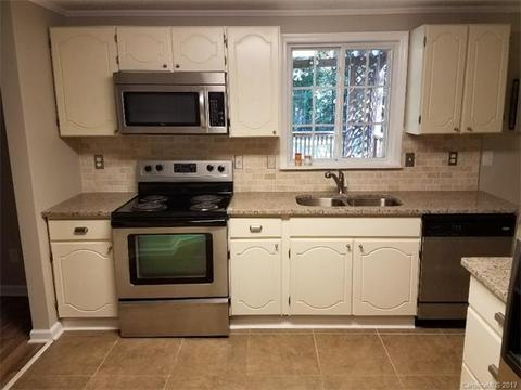12124 Mapleton Rd, Charlotte, NC 28273 photo 5