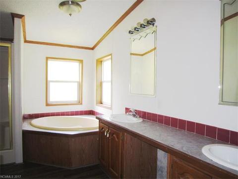 169 Beaverdam Loop Rd, Candler, NC 28715 photo 14