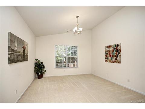 385 Garnet Ct, Fort Mill, SC 29708 photo 8
