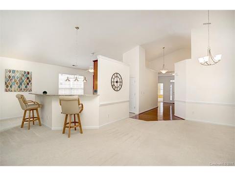 385 Garnet Ct, Fort Mill, SC 29708 photo 4