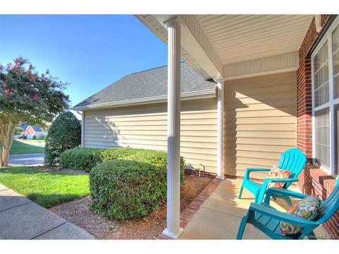 3261 Sapphire Ln, Fort Mill, SC 29708 photo 2