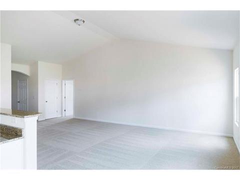 2101 Boulder Ct, Ranlo, NC 28054 photo 5