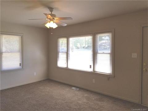 626 Westside Ter, Davidson, NC 28036 photo 2