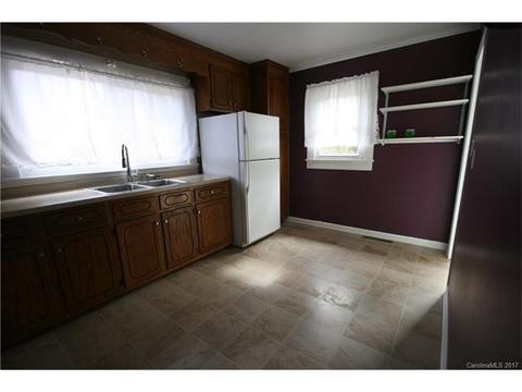 506 E 13th St, Kannapolis, NC 28083 photo 4