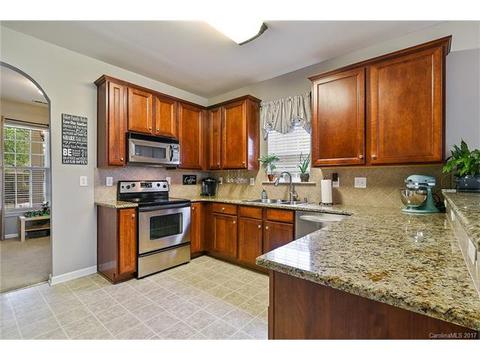 15534 Crossing Gate Dr, Cornelius, NC 28031 photo 5
