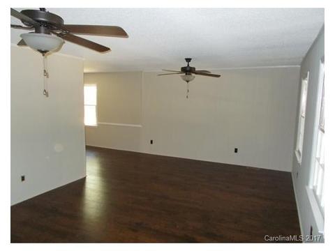 132 Shepherd Ln, Lancaster, SC 29720 photo 2