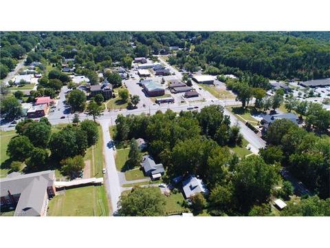 49 Hampton Ct, Columbus, NC 28722 photo 7